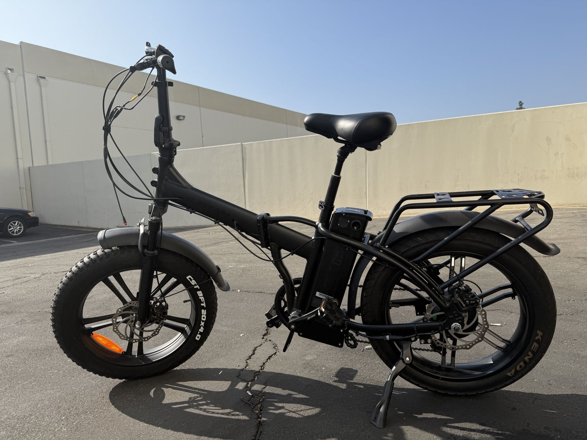 20 inch folding ebike used in good condition, 500w, max speed 20 mph