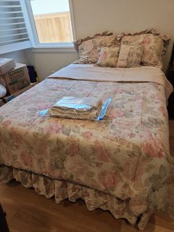 Comforter Set Full/Queen Size