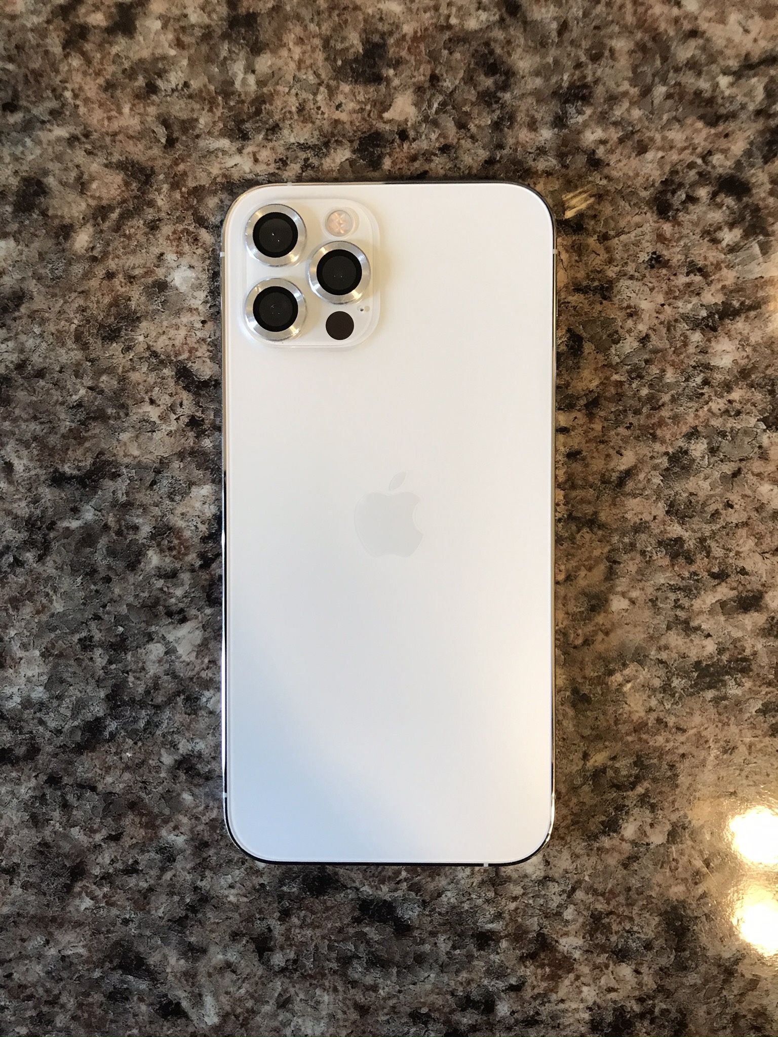 iPhone 12 Pro (White) - 128gb - iCloud Locked