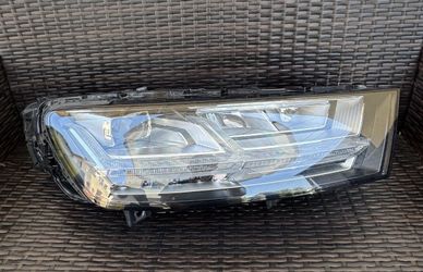 2017 2018 2019 Audi Q7 SQ7 Right Passenger Side Full LED Complete Headlight OEM 4M0941034