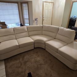 Coaster Fine Furniture White Pleather Curved 3 Section Couch 