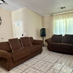 2 Set Sofas