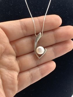 Italy silver 925 necklace with real pearl pendant 9 inches longer