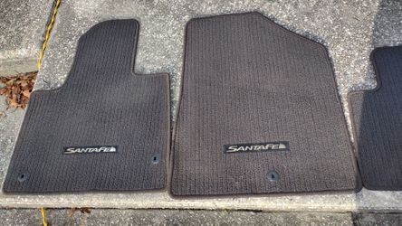 Hyundai Santa Fe Floor Mats 