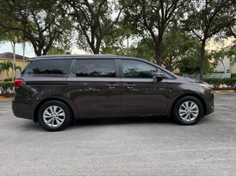 2016 KIA Sedona