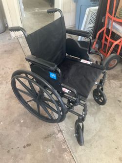 Lightweight wheelchair
