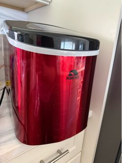 Igloo ice maker