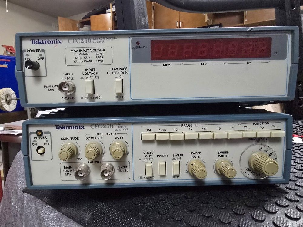 Tektronics Frequency counter & Signal Generator