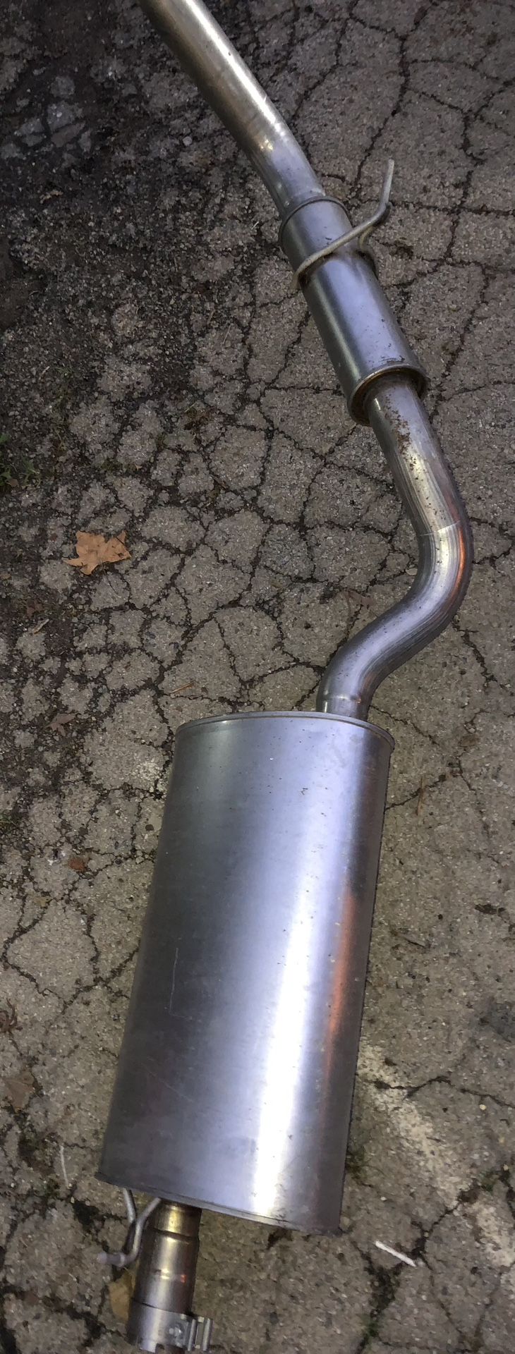 Ford 2011-2014 F-150 Muffler with pipe