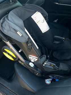 Black Doona Baby Stroller and Carseat
