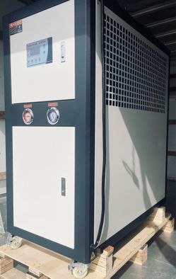 VEVOR Industrial Water Chiller - 60L Capacity, 9.4Hp Air-Cooled Chiller with Finned Condenser, MicroComputer Control, Stainless Steel Tank VEVOR TOUGH