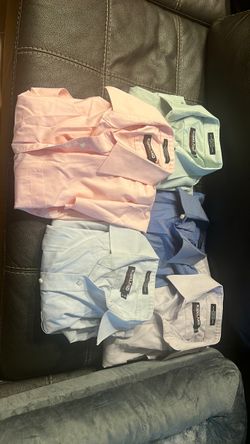 Lot of 5 Kirkland men’s shirts
