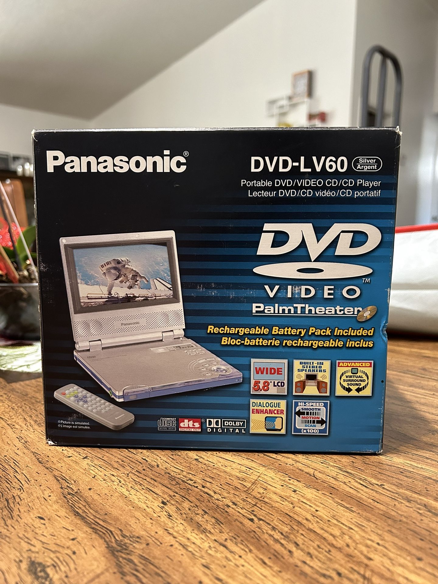 Panasonic DVD-LV60 portable dvd movie player