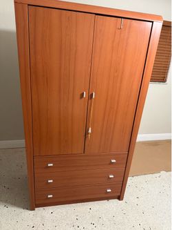 MCM beautiful Vintage wood Armoire !