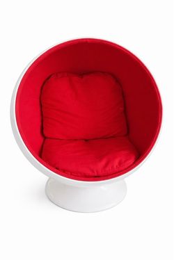 Red / white round chair