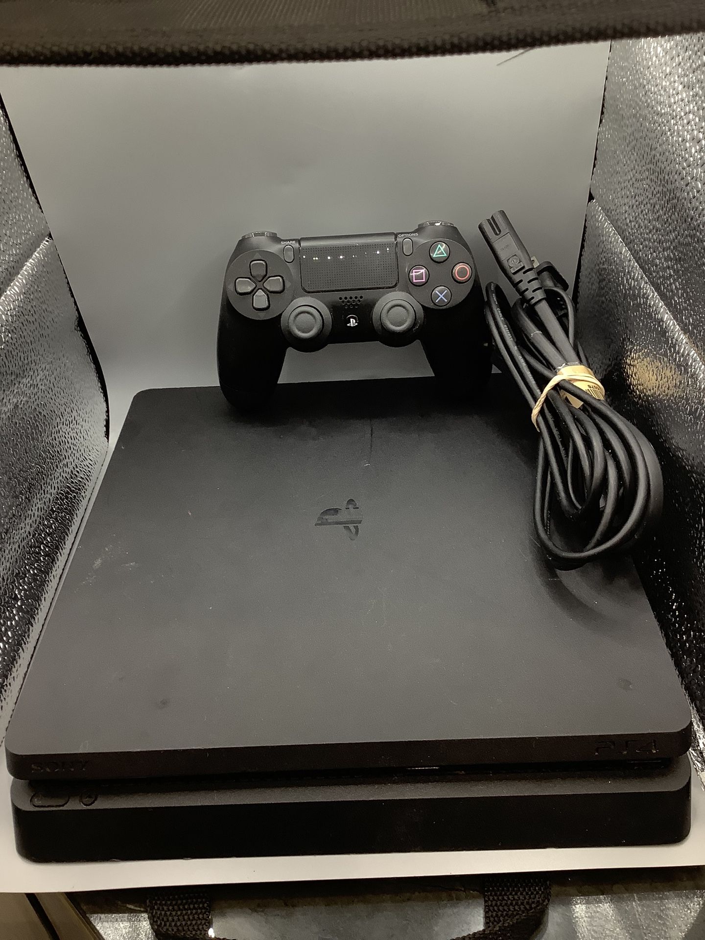 Used PlayStation 4 Slim 