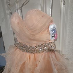 FLIRT BY Maggie Sottero
PROM DRESS JUNIORS SIZE 2