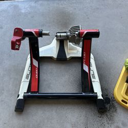 Qubo Fluid Elite Bike Trainer