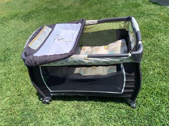 Baby playard misery center