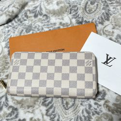LV Zippy Wallet