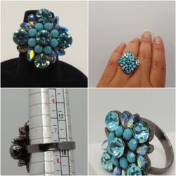 Precious Vintage Crystal Ring, Sz7.5, beautiful Blue Crystal stones.
