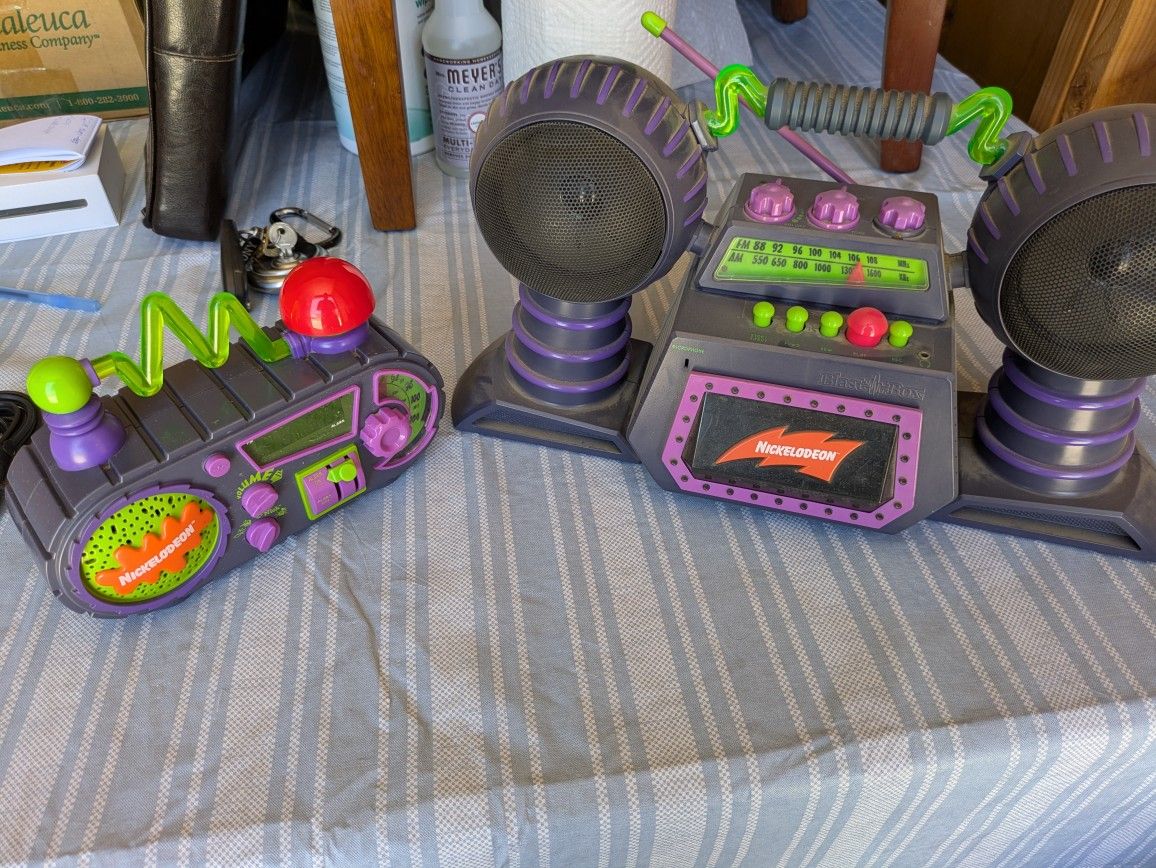 Nickelodeon Alarm Clock And Cassette Player