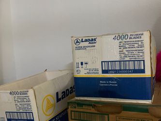 Ladas 4000 blades box for barbershops