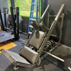 Leg Press / Hack Squat Combo Machine