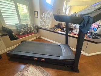 Proform 995i foldable treadmill.
