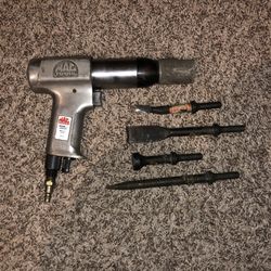 Mac Tools AH650K Pneumatic Long Barrel Air Hammer Kit