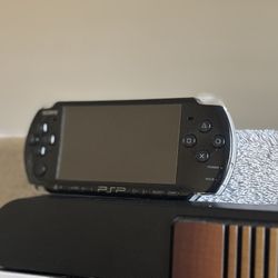 Sony PSP 3000 – Works, FIFA 2012 Included