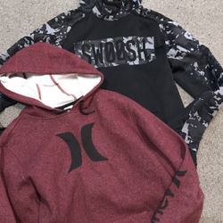 MEN'S NIKE AND HURLEY HOODIES: Size M