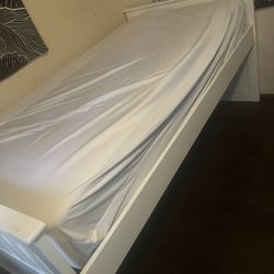 Twin Pull Out Bed With Both Mattresses 