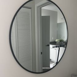 Mirror, Round With Black Border, 28 inch in diameter
