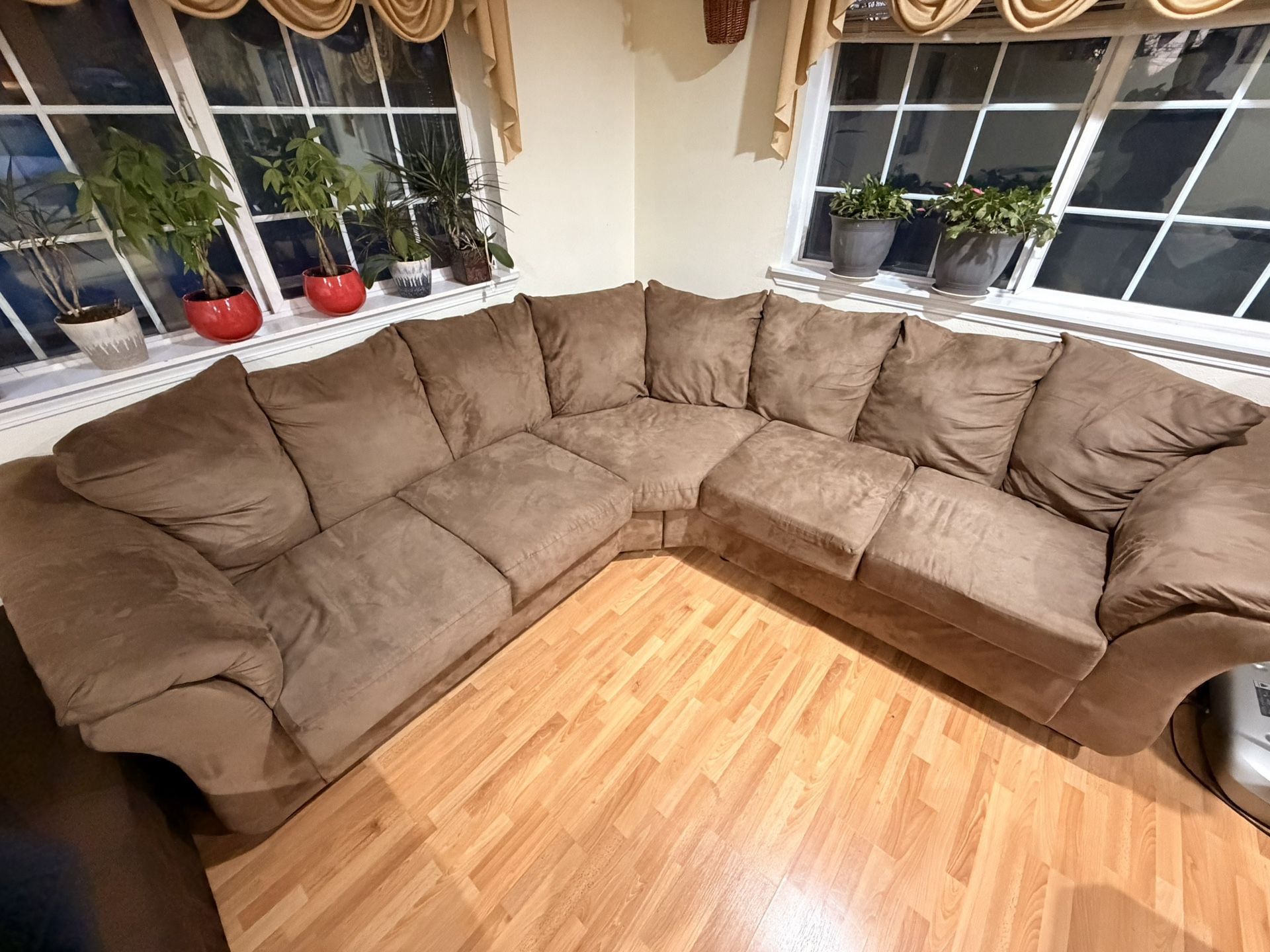 Sectional Couch 