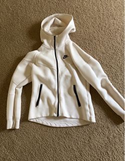 Nike tech