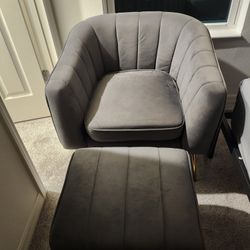 Chair with Ottoman