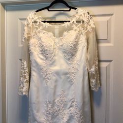 Never Used Wedding Dress …. Size 14