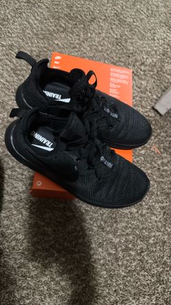 Womens Black Nikes