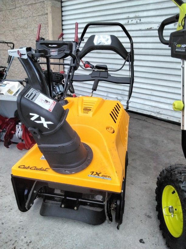Cub Cadet 221 LHP