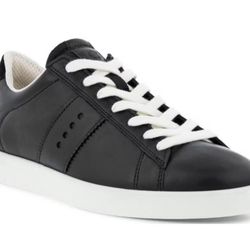 ECCO Street Lite Retro Sneaker (Womens, Black) Size 10    