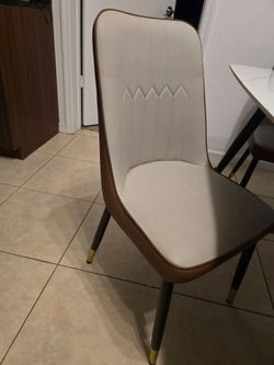 4 Modern Dining Chairs with Gold-Tipped Legs