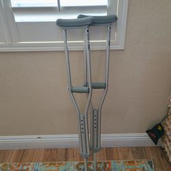 Youth crutches