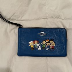 Coach X Peanuts Zip Wristlet With Snoopy And Friends 