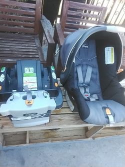 Chicco Infant Carseat