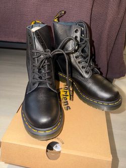 Dr Martens Shoes 1460 Pascal black