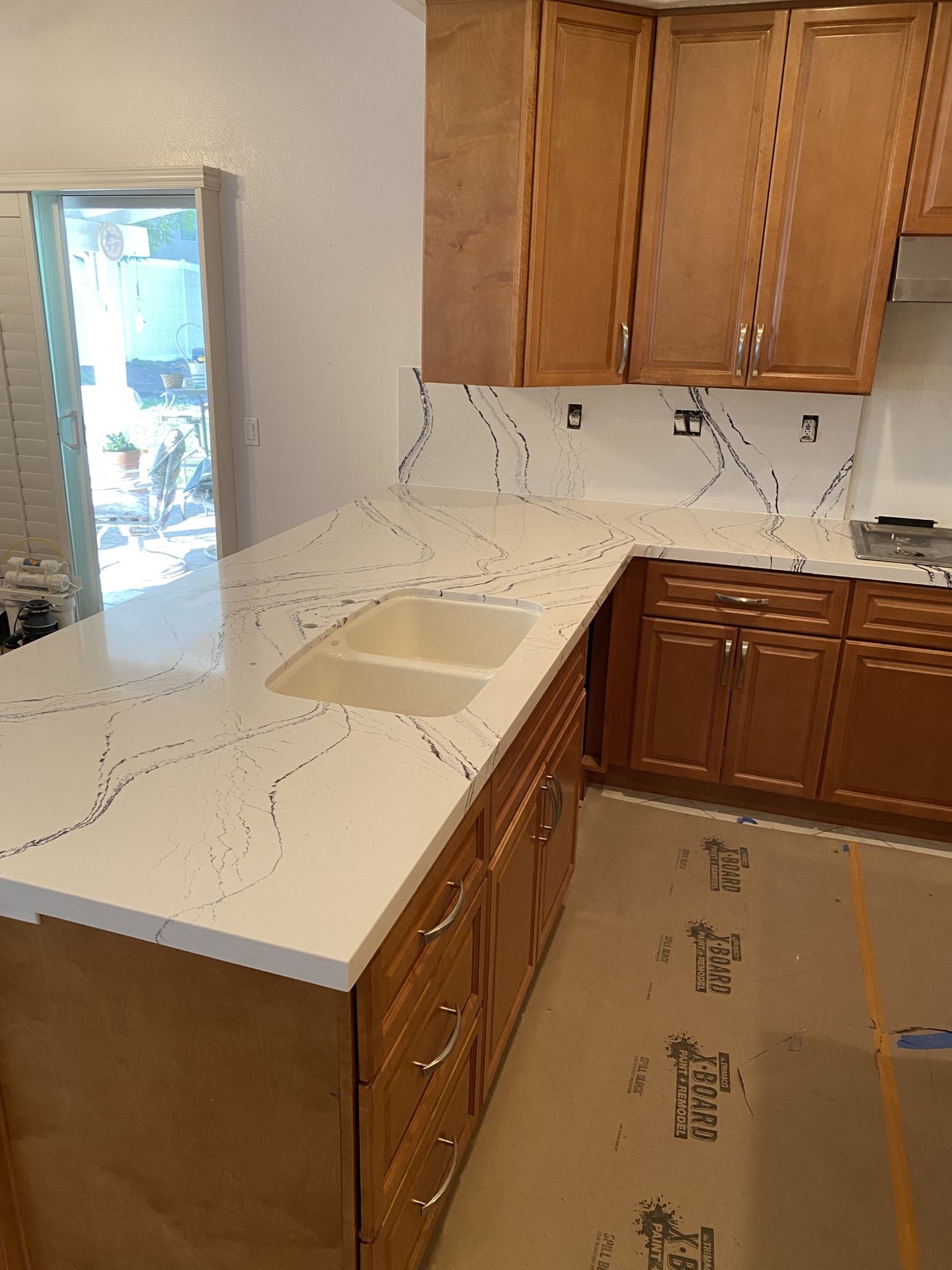 Kitchen Countertops, Fireplaces, Vanities, Bathrooms, Bar Top Of Granite, Quartz, Quartzite, Marble, Ceramics, Etc