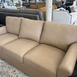 High End Leather Sofas @ FURNITURE LOVE ❤️ Same Day Delivery Service 🚚 