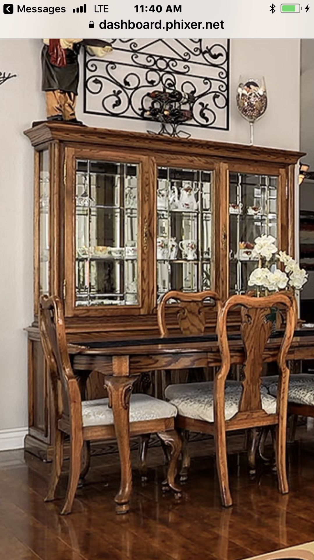 Gorgeous Solid Oak Dining Room Set, Table w 8 Chairs, China Cabinet, Curio