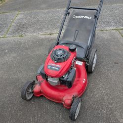 Troy Bilt Honda Lawnmower with Bagger Lawn Mower